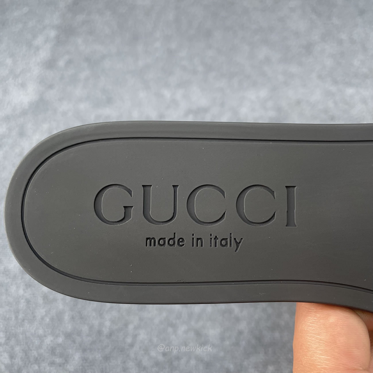 Gucci Interlocking G Flat Bottom Rubber Slipper (12) - newkick.app